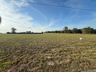 851 Lake Valley, Stockdale, TX 78160
