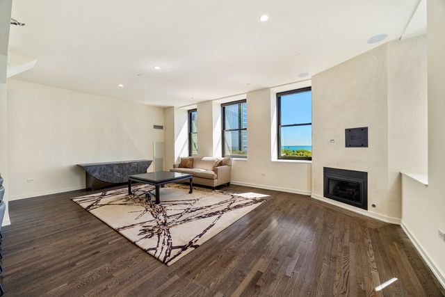 6 N Michigan Avenue 1103, Chicago, IL 60602