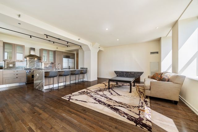 6 N Michigan Avenue 1103, Chicago, IL 60602