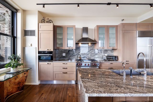 6 N Michigan Avenue 1103, Chicago, IL 60602