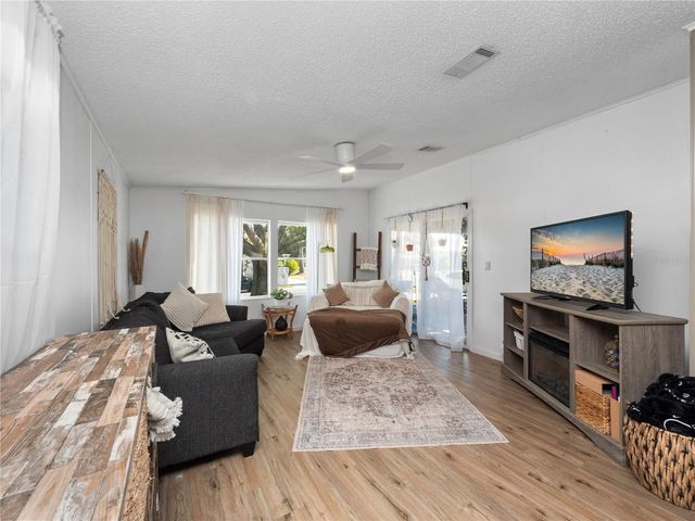 216 ELLSWORTH DRIVE, Kissimmee, FL 34758