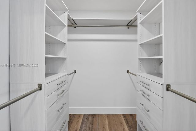 4219 Cherrywood Ct, Weston, FL 33331