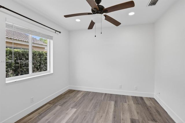 4219 Cherrywood Ct, Weston, FL 33331