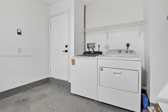 4219 Cherrywood Ct, Weston, FL 33331