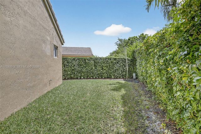 4219 Cherrywood Ct, Weston, FL 33331