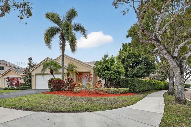 4219 Cherrywood Ct, Weston, FL 33331