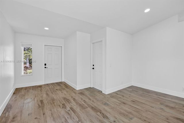 4219 Cherrywood Ct, Weston, FL 33331