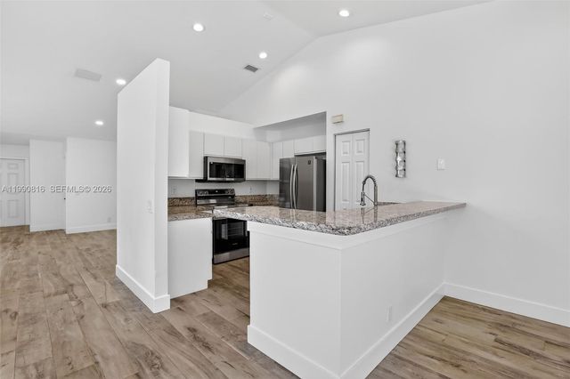 4219 Cherrywood Ct, Weston, FL 33331