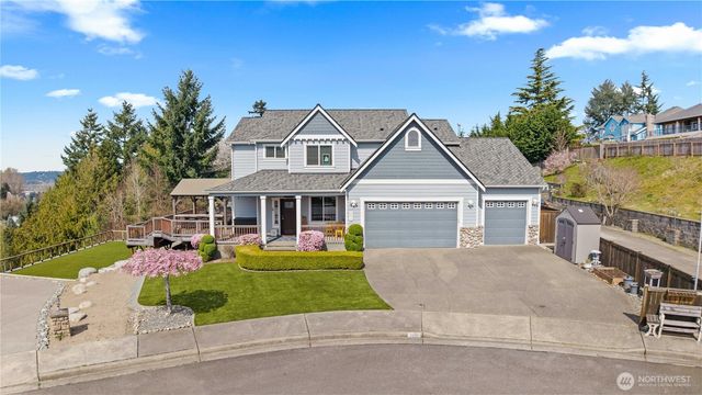 2010 26th Place SE, Puyallup, WA 98372