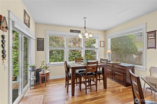 2010 26th Place SE, Puyallup, WA 98372