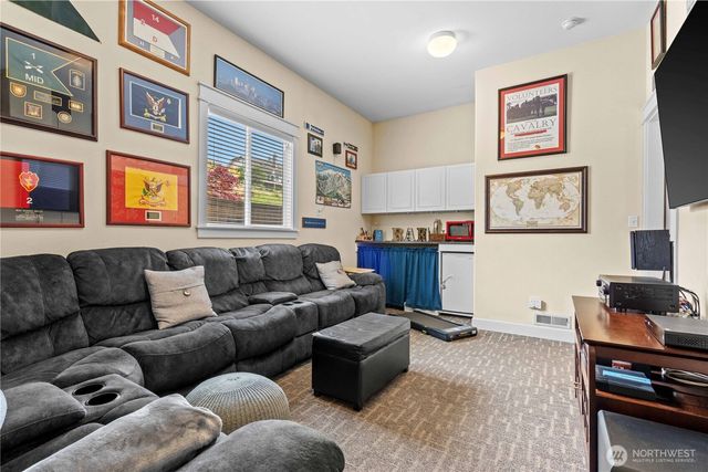 2010 26th Place SE, Puyallup, WA 98372