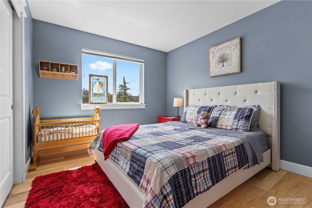 2010 26th Place SE, Puyallup, WA 98372