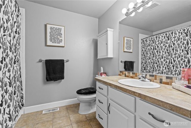 2010 26th Place SE, Puyallup, WA 98372