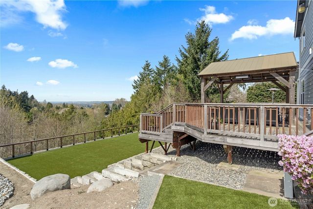 2010 26th Place SE, Puyallup, WA 98372