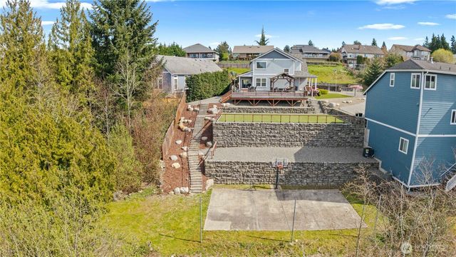 2010 26th Place SE, Puyallup, WA 98372