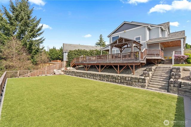 2010 26th Place SE, Puyallup, WA 98372