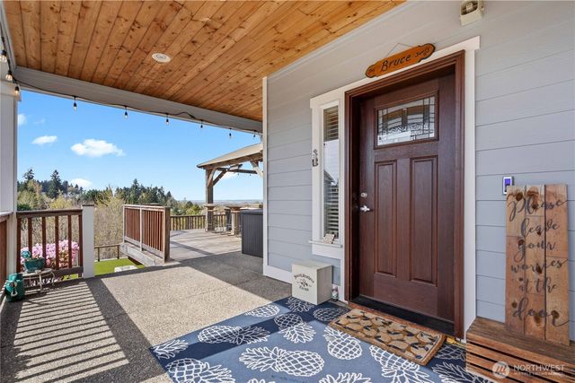 2010 26th Place SE, Puyallup, WA 98372