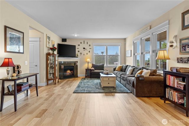 2010 26th Place SE, Puyallup, WA 98372