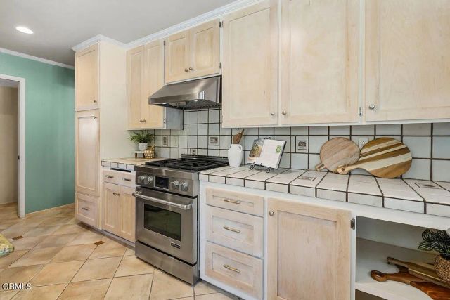 567 Avocado Place, Camarillo, CA 93010