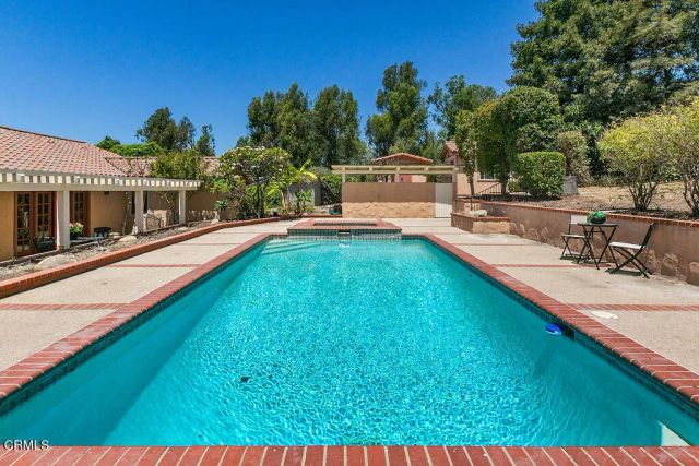 567 Avocado Place, Camarillo, CA 93010