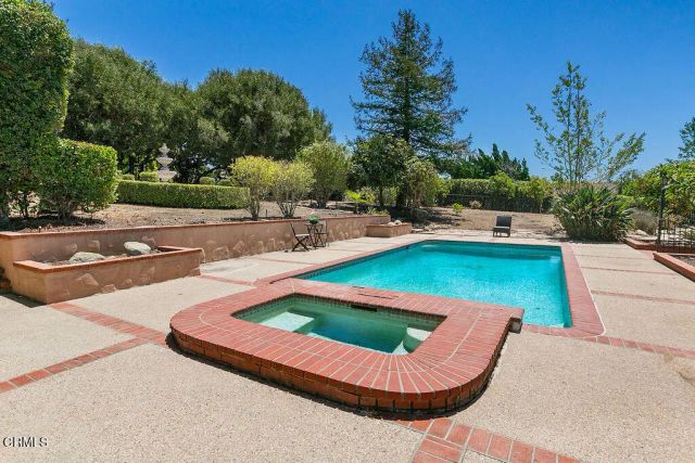 567 Avocado Place, Camarillo, CA 93010