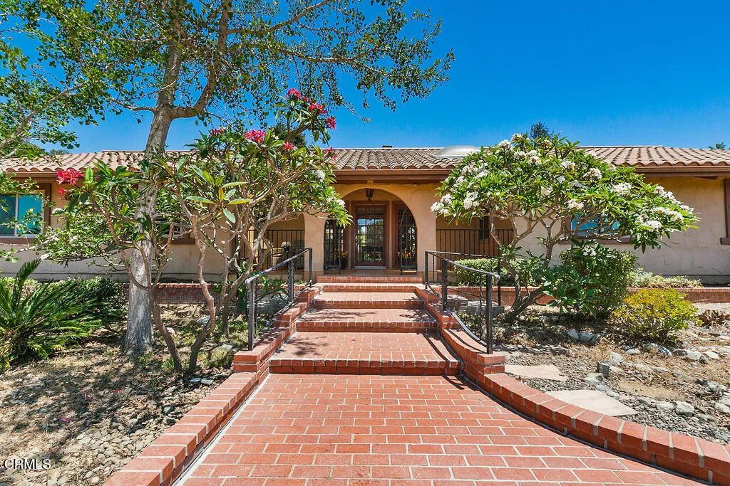 567 Avocado Place, Camarillo, CA 93010