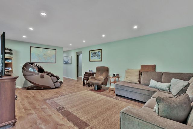 22839 Kirk Avenue N, Scandia, MN 55073