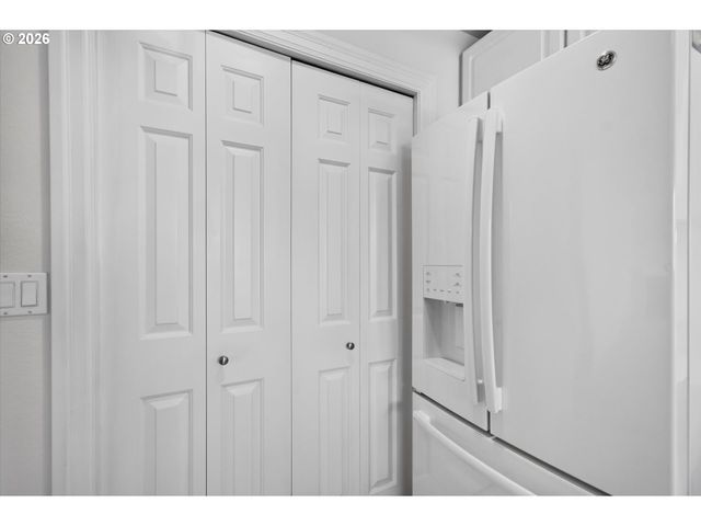 520 Se COLUMBIA RIVER Dr 216, Vancouver, WA 98661
