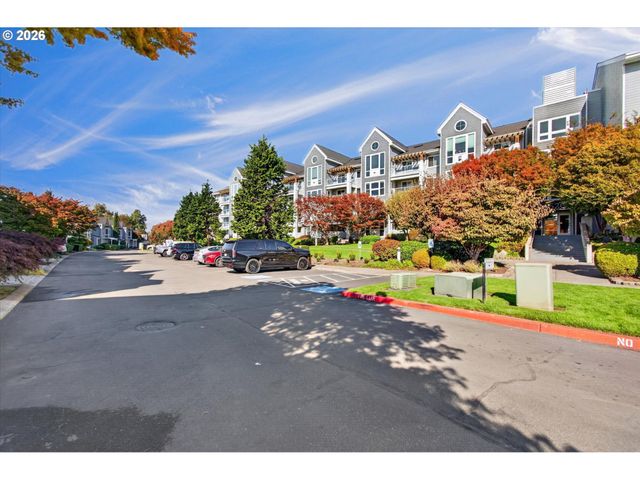520 Se COLUMBIA RIVER Dr 216, Vancouver, WA 98661
