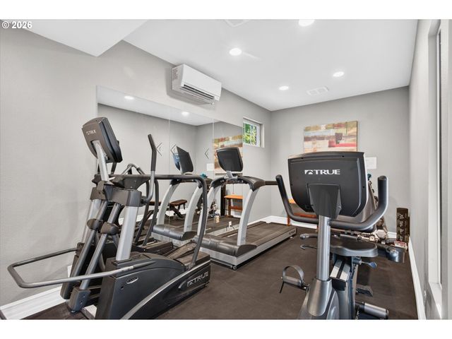 520 Se COLUMBIA RIVER Dr 216, Vancouver, WA 98661
