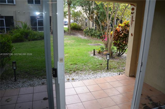 351 SW 121st Ave, Pembroke Pines, FL 33025