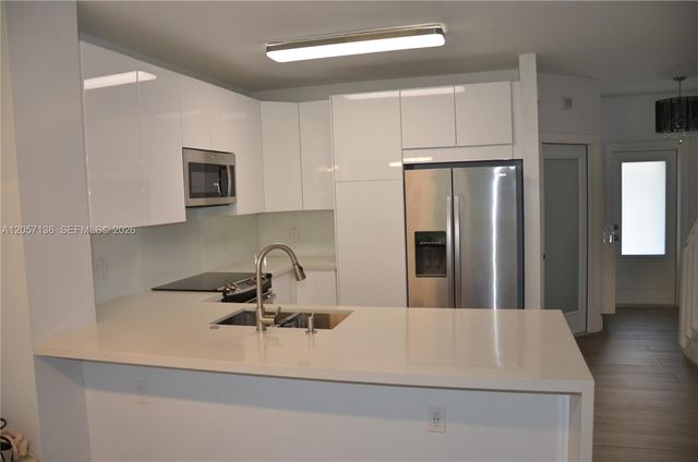 351 SW 121st Ave, Pembroke Pines, FL 33025
