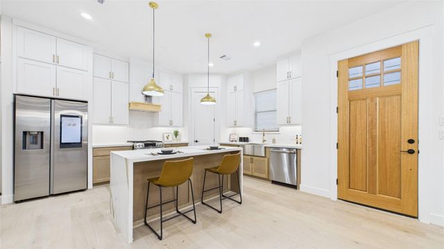 5414 Nolda Street, Houston, TX 77007