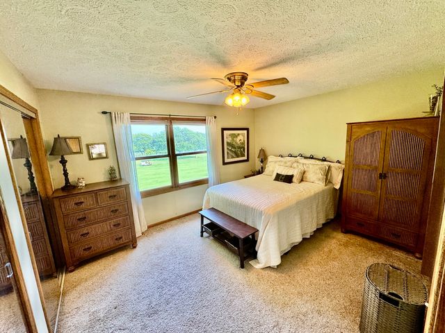 1177 Golf Court, Dekalb, IL 60115