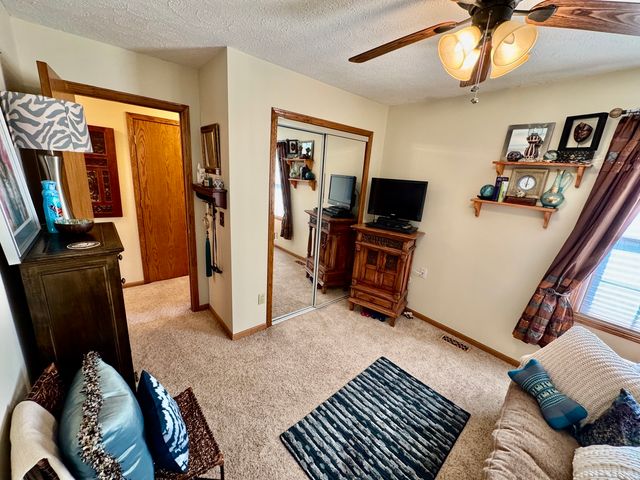 1177 Golf Court, Dekalb, IL 60115