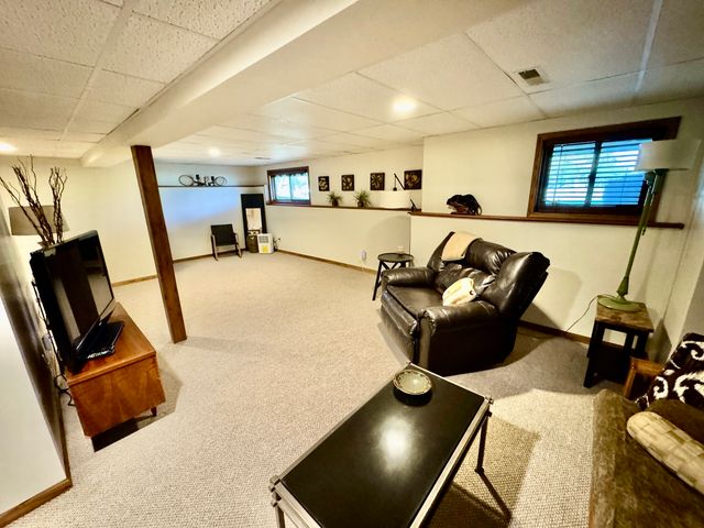 1177 Golf Court, Dekalb, IL 60115