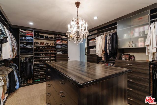 15490 Milldale Drive, Los Angeles, CA 90077