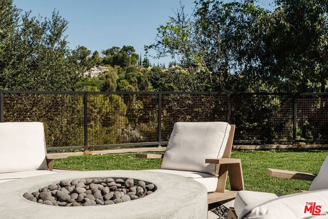 15490 Milldale Drive, Los Angeles, CA 90077