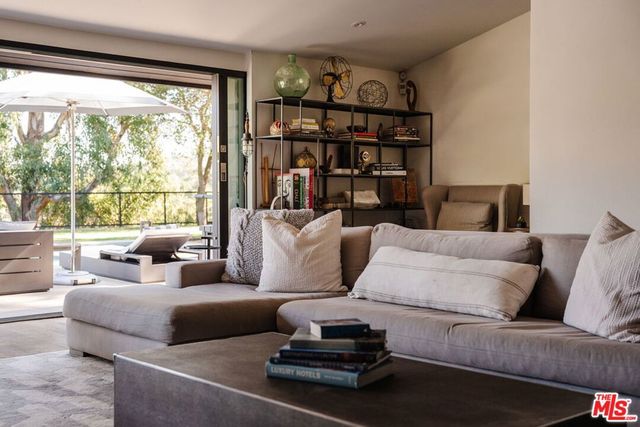 15490 Milldale Drive, Los Angeles, CA 90077