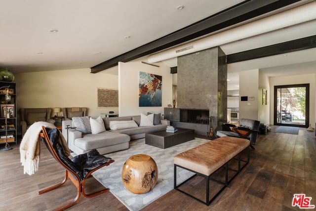 15490 Milldale Drive, Los Angeles, CA 90077