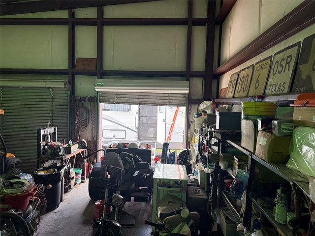 101 E Frederick Street E, Riesel, TX 76682