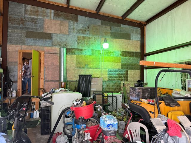 101 E Frederick Street E, Riesel, TX 76682