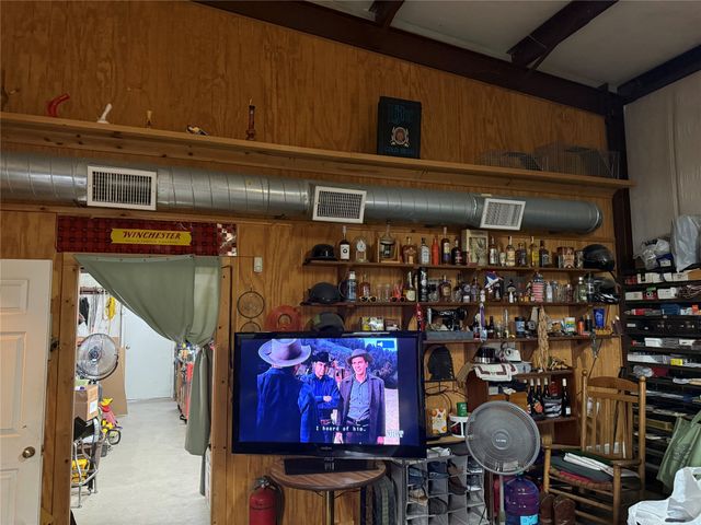 101 E Frederick Street E, Riesel, TX 76682