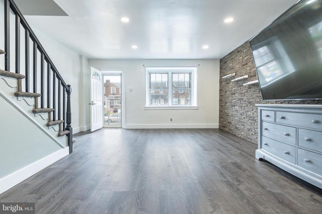 6606 ALGARD ST, Philadelphia, PA 19135