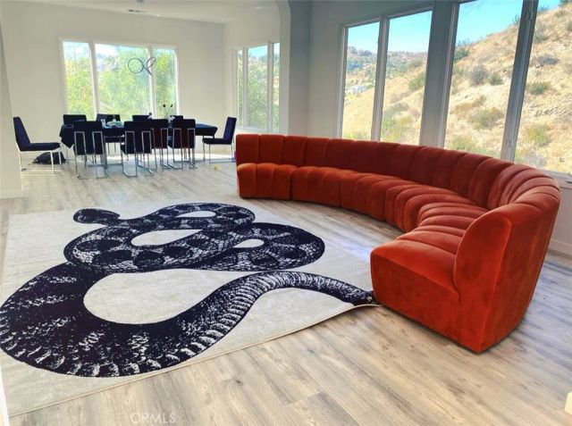 43 Flintlock Lane, Bell Canyon, CA 91307