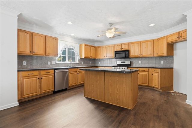 140 Magnolia Creek Drive, Canton, GA 30115