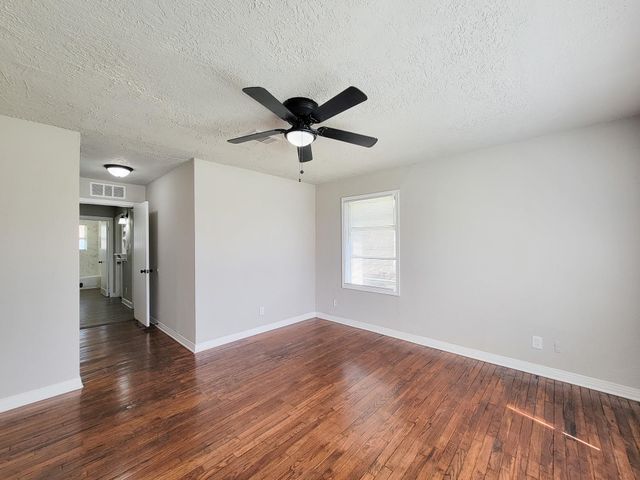 5815 Southseas Street, Houston, TX 77033