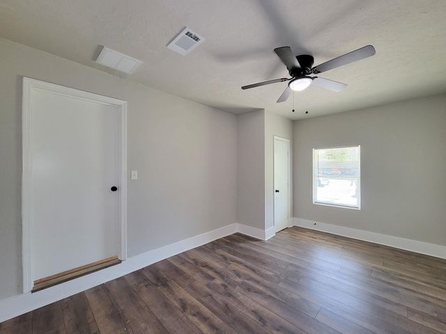 5815 Southseas Street, Houston, TX 77033