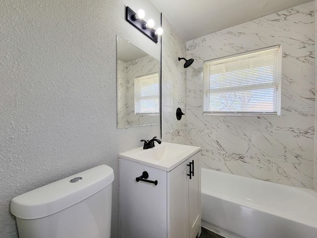 5815 Southseas Street, Houston, TX 77033