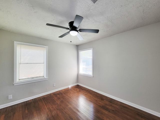 5815 Southseas Street, Houston, TX 77033